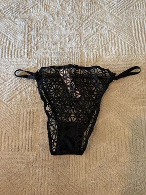 Victoria's Secret Black Floral Bow Very Sexy Brazilian Panties Size Large